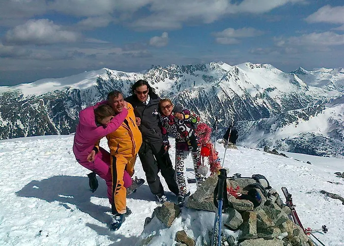 拉霍夫酒店 3* 班斯科